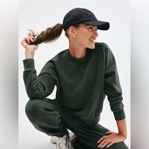 Athleta Forever Fleece Relaxed Crew • Elm • Medium